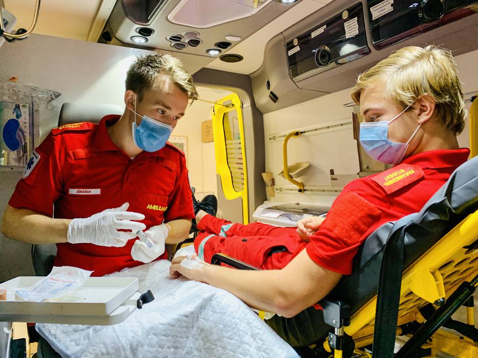 Bachelor i paramedisin topper for tredje år på rad topp 10-listen ved UiS.