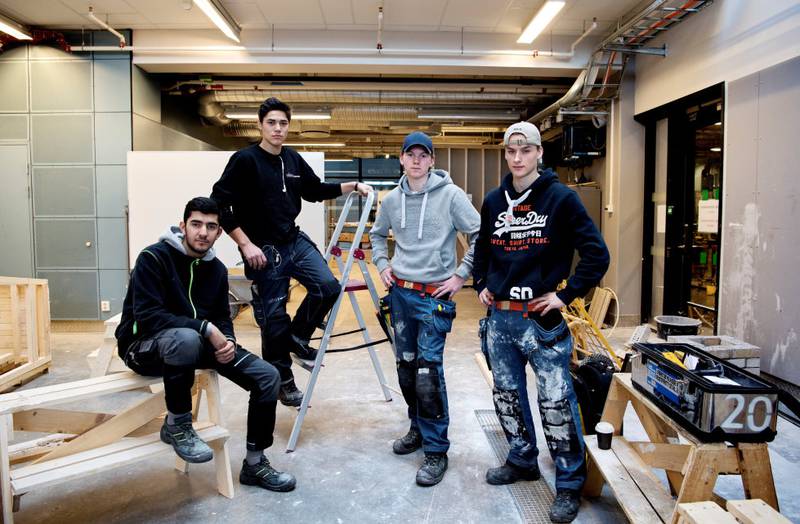 Framtidas norske håndverkere, representing byggfaglinja på Kuben videregående skole: F.v.: Saman (19), Adrian (17), Erik (17) og Brage (17).