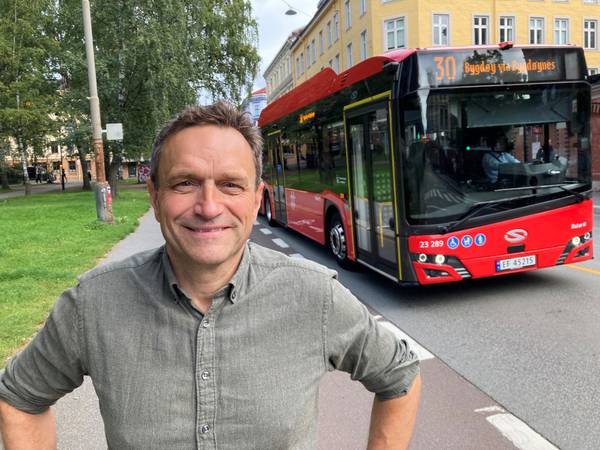 Billigere buss og tog: Stortinget sier nei, folket sier ja
