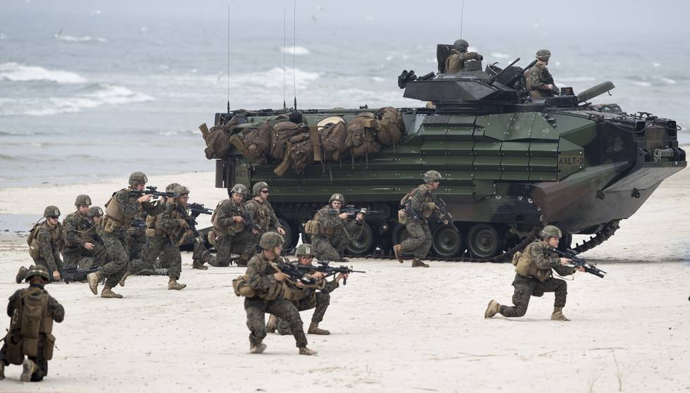 Nato styrket sitt militære nærvær i Baltikum i 2016. Dette bildet er fra en øvelse i Litauen i 2018. Foto: AP / NTB