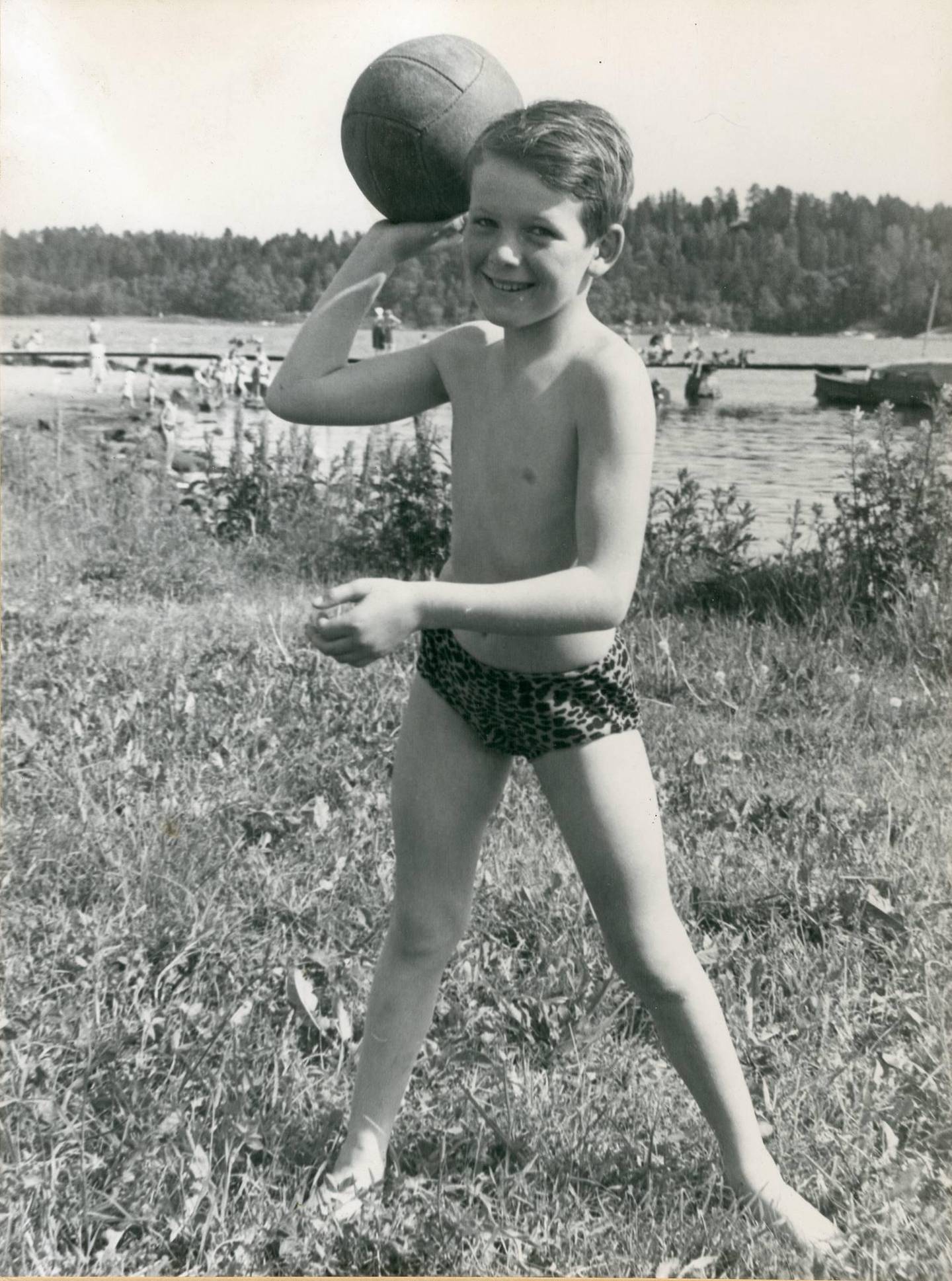 Nils som barn, ca 1955. Moren til Nils var veldig glad i dette bildet, og hadde det alltid fremme. Drammen byarkiv. Foto: privat.