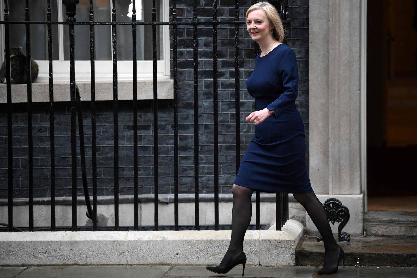 Regjeringen til Storbritannias statsminister Liz Truss har varslet store skattekutt. Det reagerte markedene på, og pundet falt.