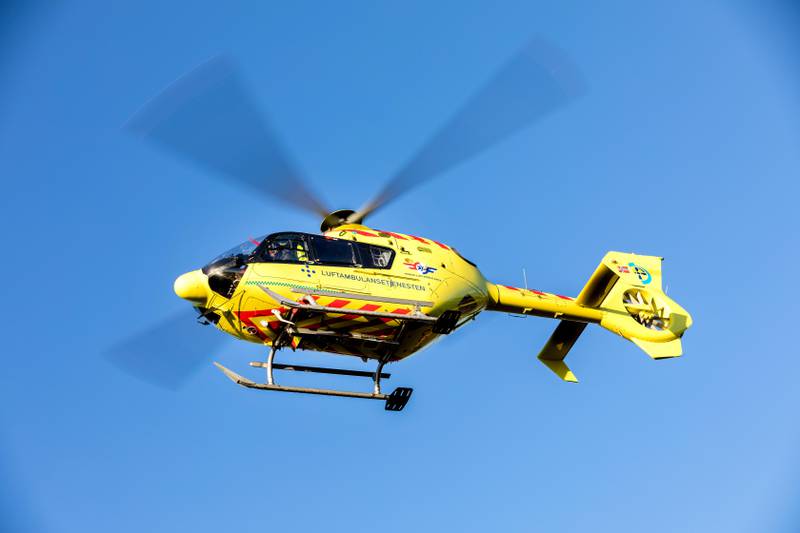 Trondheim  20171109.
Luftambulansens helikopter i lufta.
Modellklarert til redaksjonell bruk.
Foto: Gorm Kallestad / NTB scanpix