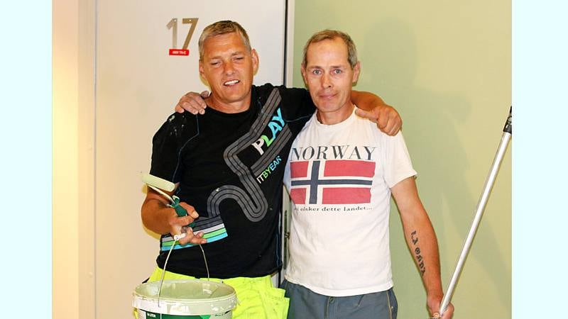 GIR TILBAKE: Jarle Olsen (t.v.) og Alf Morten Årvik er tidligere rusmisbrukere. Nå synes de det er flott å være med å gi noe tilbake til Prindsen. 