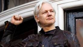 Nå skal Julian Assanges skjebne avgjøres: Risikerer 175 års fengsel