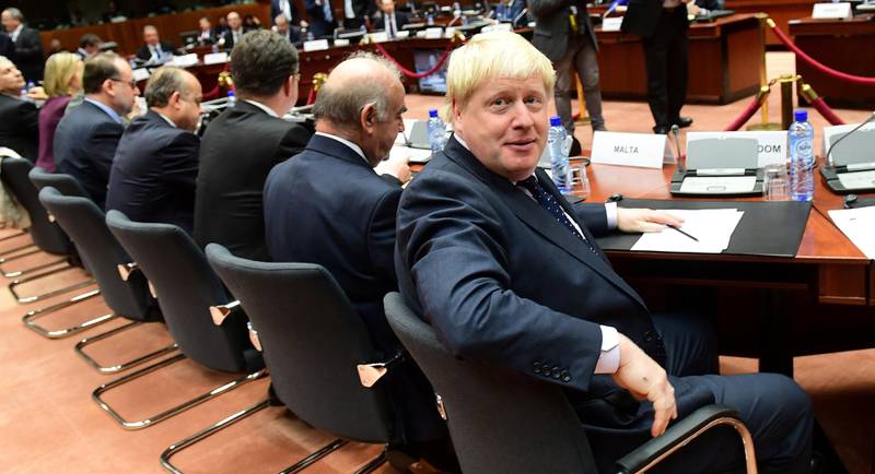 Utenriksminister Boris Johnson vil ikke være med på bekymringen rundt Donald Trump. Her fra møtet i går. 