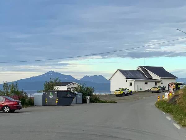 Politiet avfyrte skudd under trusselsituasjon i Troms – pågår fortsatt