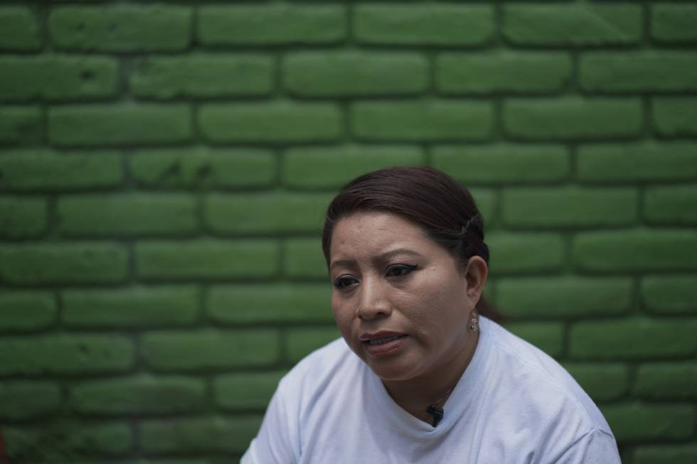 Teodora del Carmen Vásquez leder bevegelsen Mujeres Libres som kjemper for fri abort i El Salvador. Hun ble selv dømt til 30 års fengsel for overlagt drap etter en spontanabort og løslatt etter ti år. Foto: Jessie Wardarski / AP / NTB