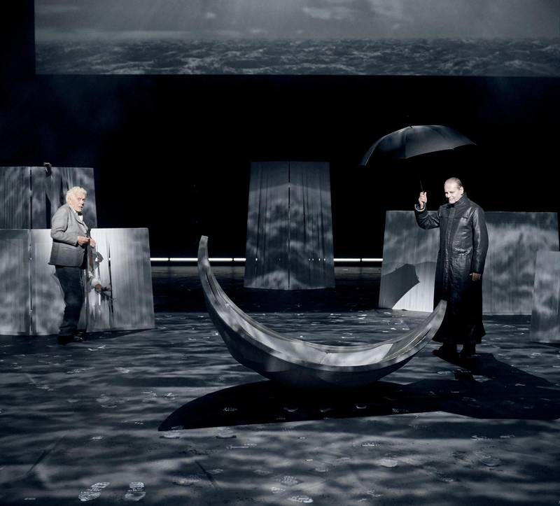 Toralv Maurstad som Peer Gynt og Svein Tindberg som Knappestøperen i Det Norske Teatrets originale oppsetning av klassikeren. FOTO: STIG HÅVARD FIRDAL