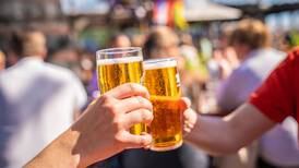 Oslos puber åpner igjen etter et halvt år med forbud: – Bruk uteserveringen!