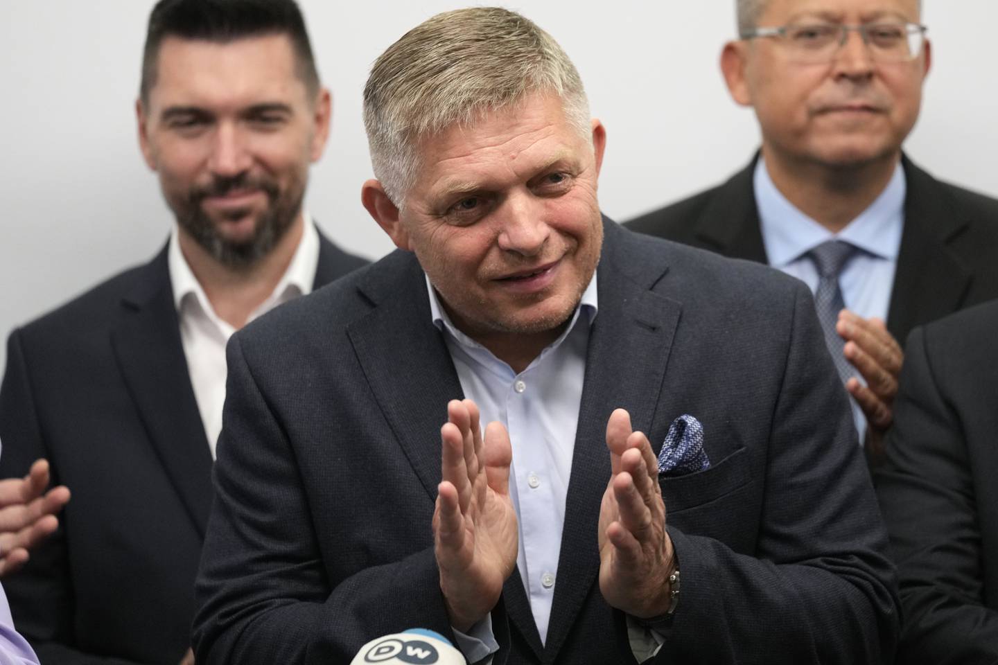 Il partito populista Smer-SD e l'ex primo ministro Robert Fico hanno ottenuto il maggior numero di voti alle elezioni in Slovacchia.  Foto: Darko Bandic/AP/NTB