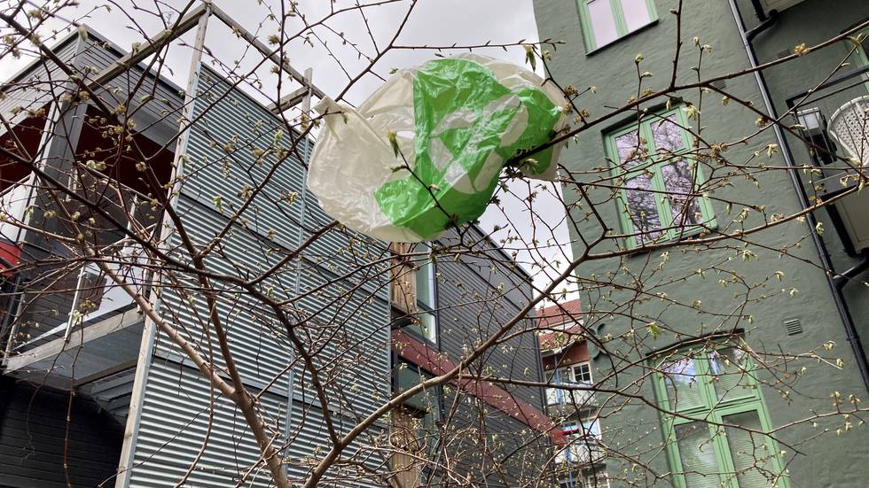 Nå blir plastposene dyrere – Naturvernforbundet krever forbud