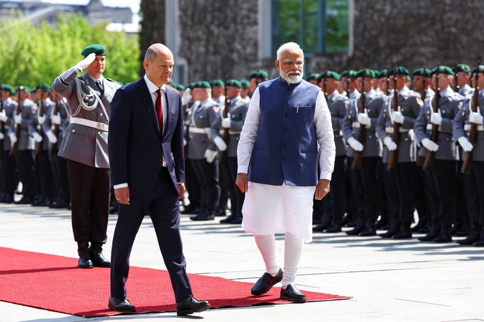 Indias statsminister Narendra Modi begynte sin Europa-reise i Berlin mandag, der han besøkte Tysklands kansler Olaf Scholz.