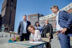Signerte milliardavtale: Nå starter bygginga på Klemetsrud