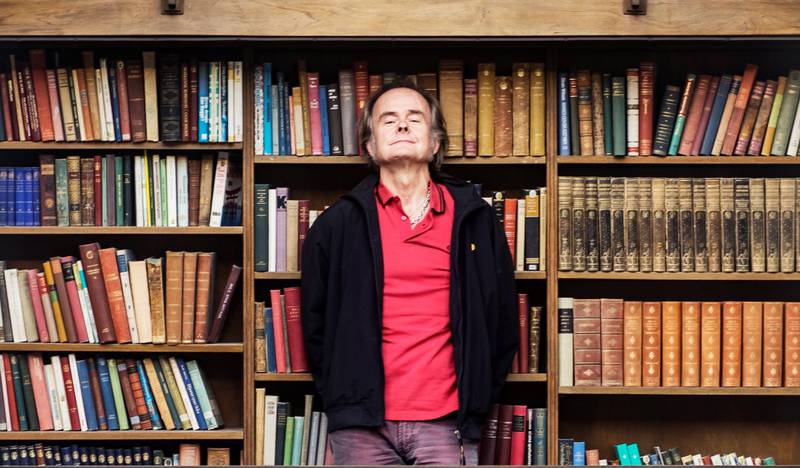 Sverre Knudsen har mange bøker på samvittigheten. FOTO: FRØYDIS FALCH URBYE