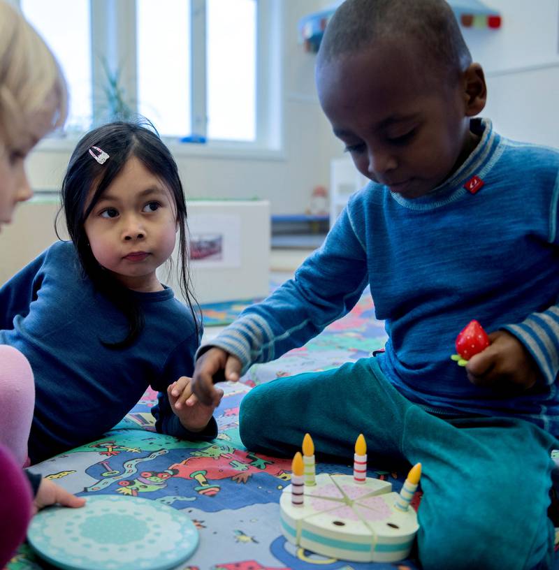 Ap vil utvide ordningen med gratis barnehage til barn på asylmottak. I 2014 ble ordningen foreslått avviklet, som ville rammet Søråsteigen barnehage. FOTO: HELLE GANNESTAD