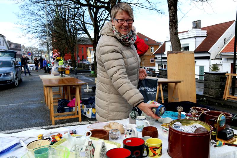 Brita Bjørgen pleier å være innom Bruktmarkedet på Nytorget for å finne gjenstander man ikke finner i butikken. Foto: Arne Birkemo