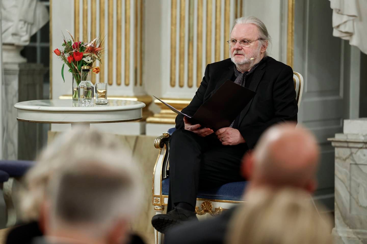 Årets nobelprisvinner i litteratur, Jon Fosse, i forbindelse med sitt Nobelforedrag på Børsen i Gamlebyen i Stockholm.