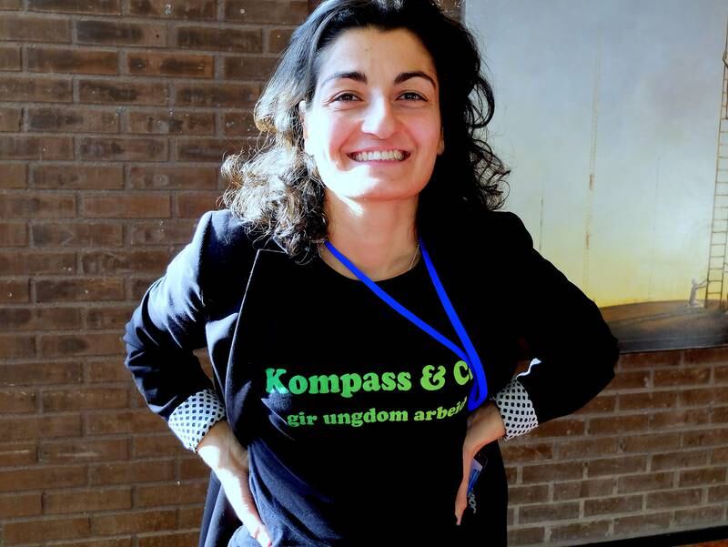Barnevernspedagog Sherry Hakimnejad sa opp jobben i det offentlige og startet den grønne og sosiale innovasjonsbedriften Kompass og Co, som bemanner ungdom som har falt utenfor.