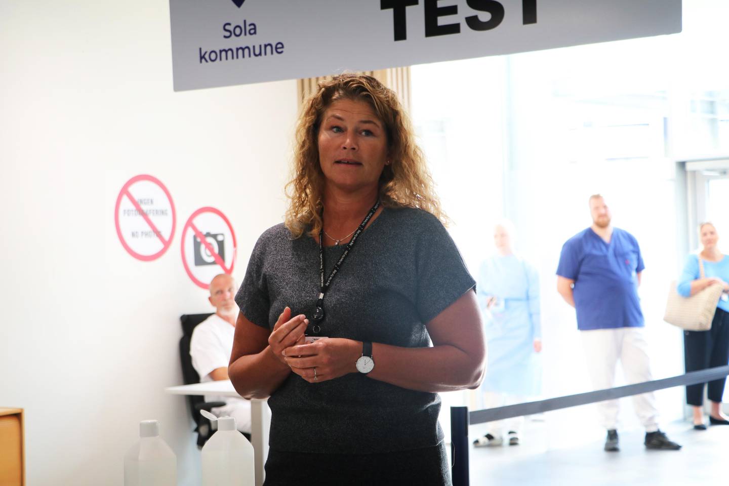 Lufthavndirektør ved Stavanger Lufthavn, Anette Sigmundstad, synes det er trist at Sola-basen skal legges ned.