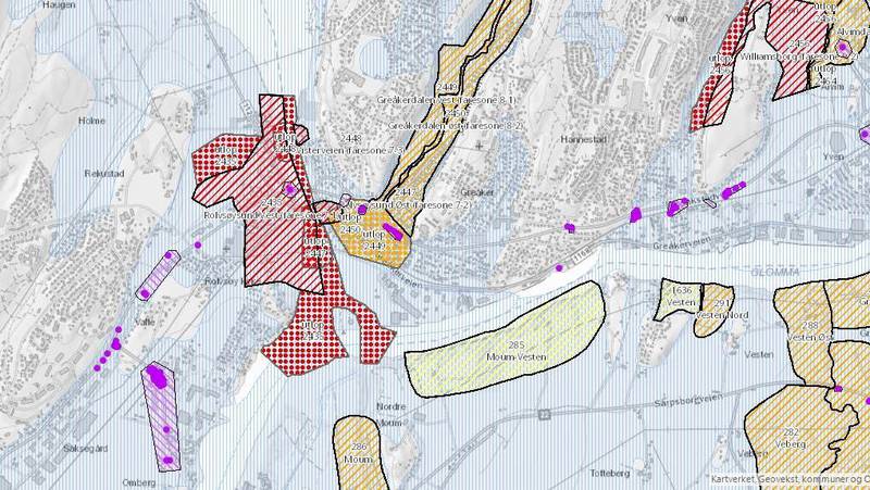 Området som er definert på kartet som høy risiko av NVE, er skravert rødt i skredkartet.