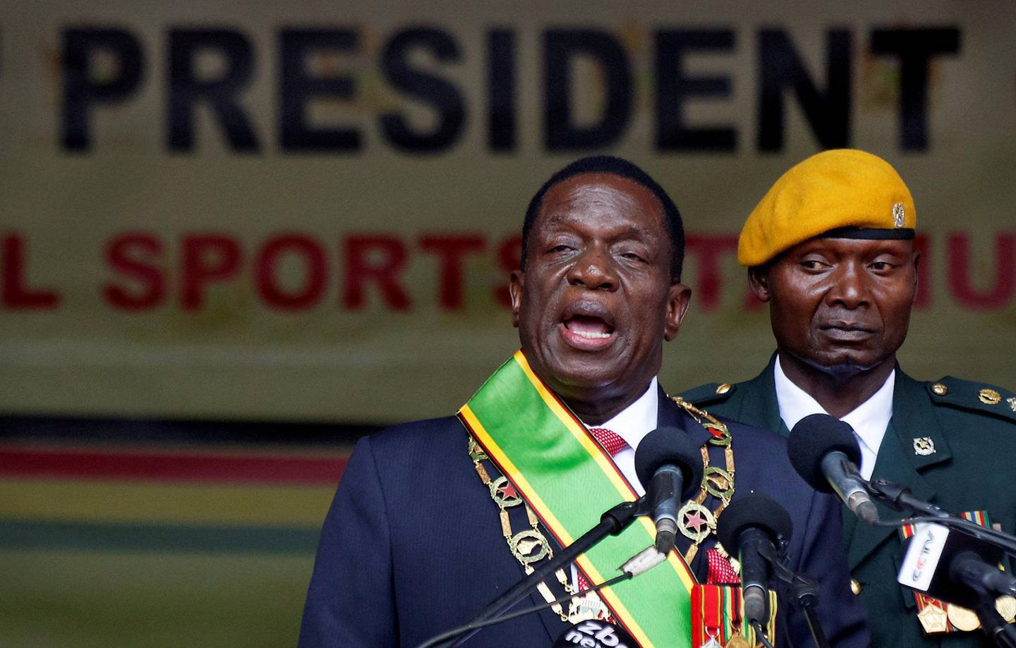 TOK OVER: Emmerson Mnangagwa tok over i 2017, men er fra samme regime som Mugabe. FOTO: NTB SCANPIX