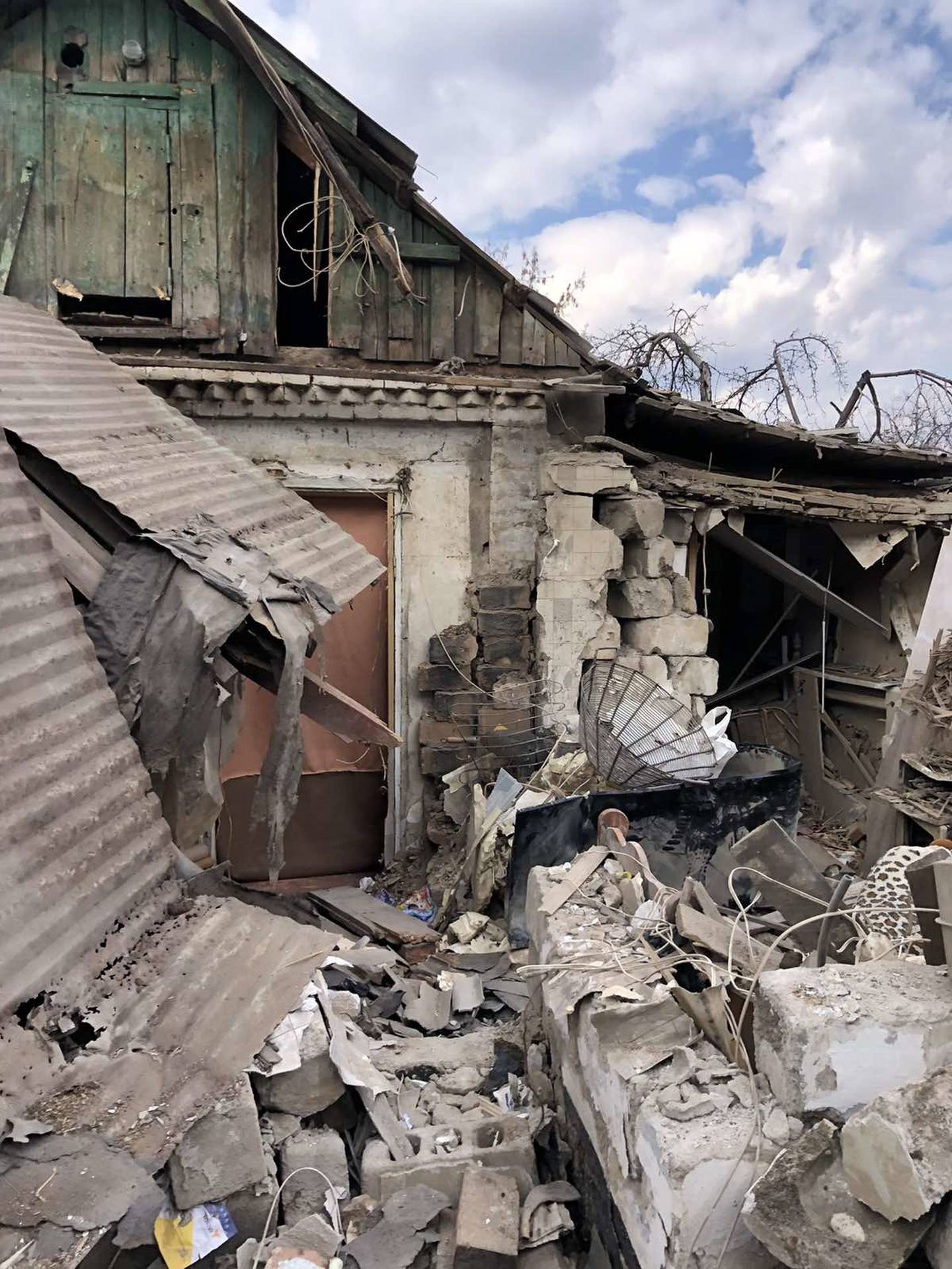 Halve huset til familien Hapiienko ble ødelagt da en granat eksploderte 7. mars.