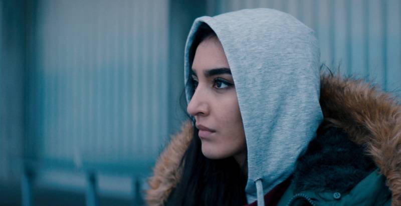 Maria Mozhdah bærer flott hovedrollen som Nisha i Iram Haqs nye film «Hva vil folk si».