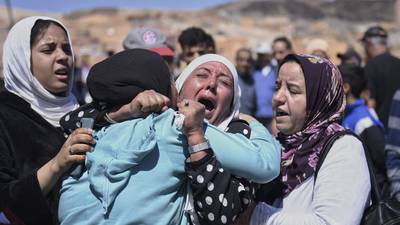 Nesten 2700 funnet døde i jordskjelvkatastrofen i Marokko