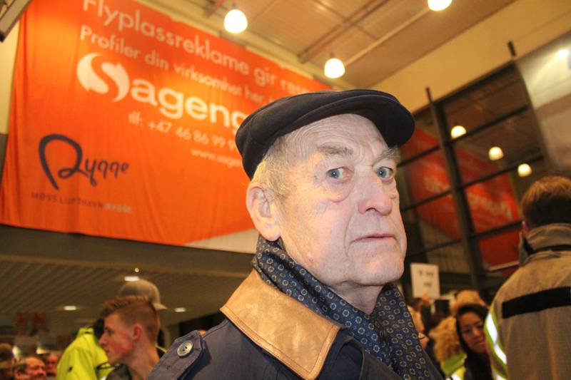 TYDELIG: Styreleder Svein Hurlen i Rygge Sivile Lufthavn, her fra en demonstrasjon på flyplassen i februar.