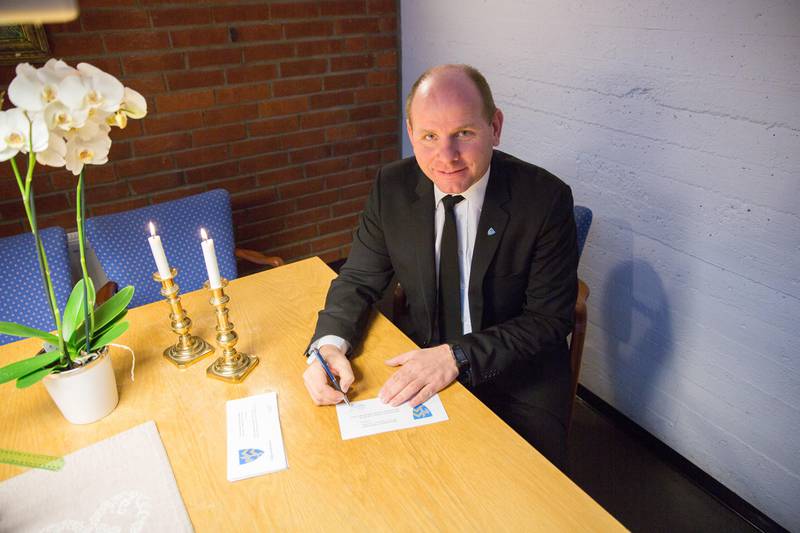 Våler er en av landets mestvoksende kommune. For hver fødsel sender ordfører Reidar Kaabbel en hilsen. De siste årene har det blitt stadig flere lapper å skrive under på.