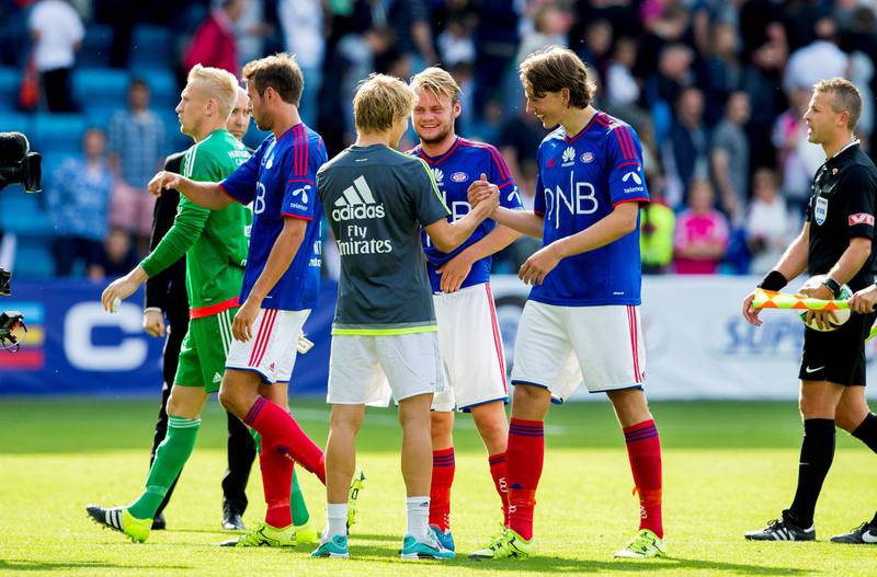 Martin Ødegaard møtte Sander Berge (t.h.) i treningskamp mot Real Madrid. Foto: Vegard Wivestad Grøtt/NTB scanpix