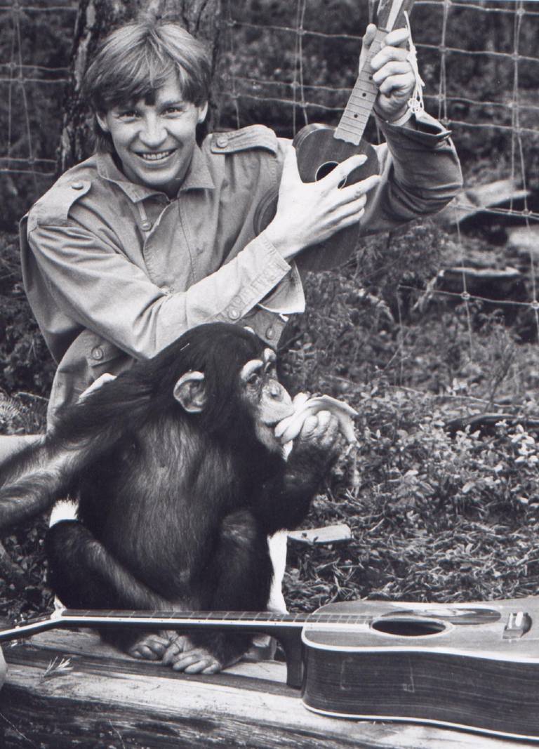 Terje Formoe og sjimpansen Julius som ble kjendis med egen låt.