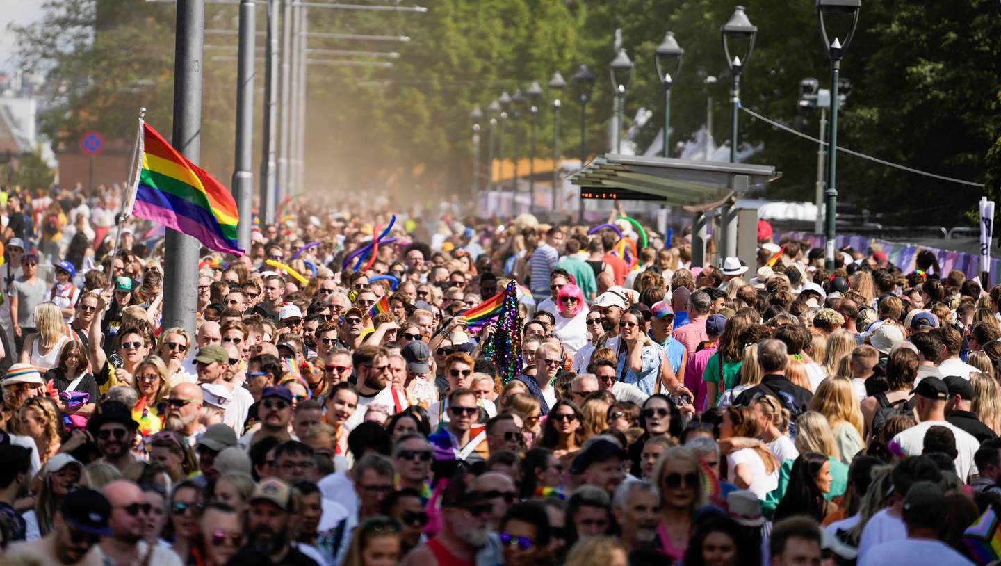 Omtrent 85.000 personer deltok i årets prideparade i Oslo. I ei undersøking er skeive, i hovudsak i religiøse miljø, spurde om konverteringsterapi.
Foto: Javad Parsa / NTB / NPK