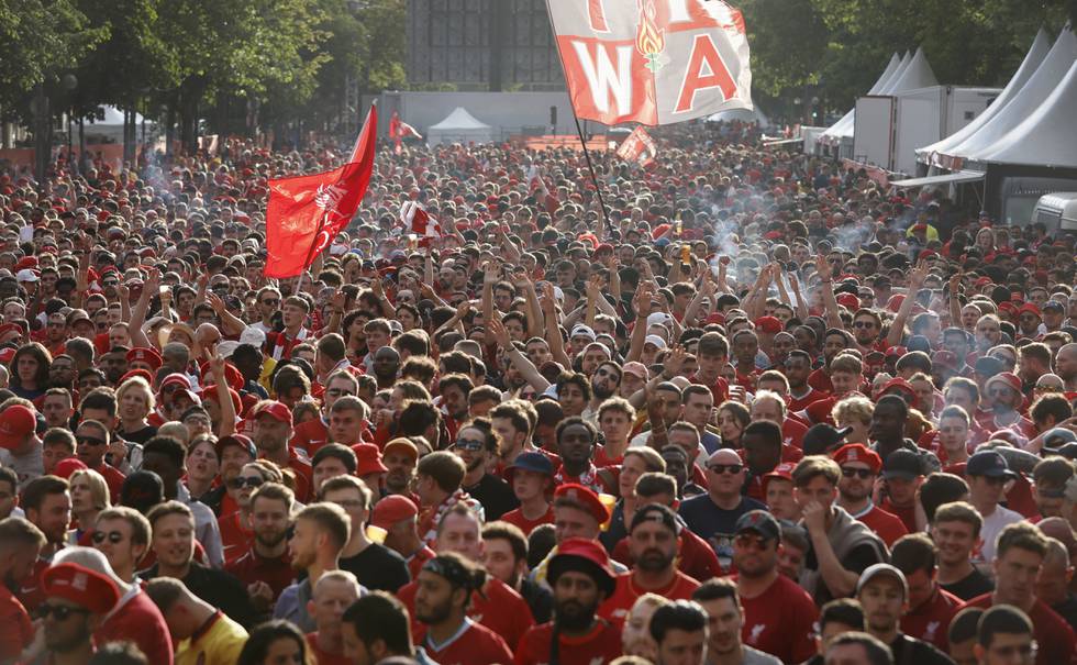 Liverpool-fans i Paris før finalen. Foto: Jean-François Badias / AP / NTB 