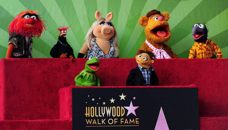 «The Muppet Show», 70-tallstjerner som nå kommer på internett. Her under avdukingen av muppetenes stjerne på Hollywood's Walk of fame i 2012. Foto: AFP/NTB