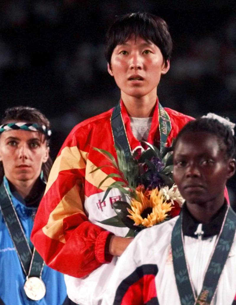 Wang Junxia slo verdensrekorden på 10.000 meter, men innrømmet senere doping. Likevel ble hun tatt inn i "Hall of Fame". FOTO: NTB SCANPIX