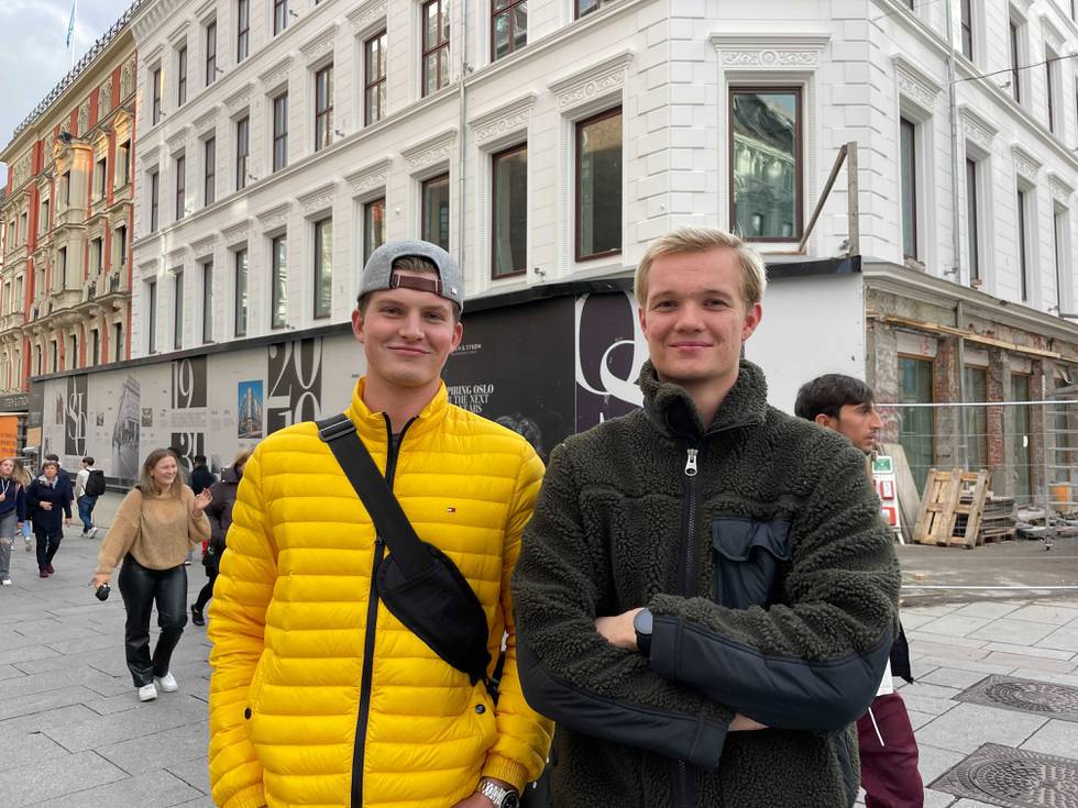 Jonas Mork (20) og Oskar Borvik (20) er svært fornøyde med at Norge endelig åpner igjen.