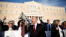 Grekerne nærmer seg igjen mislighold av lån
