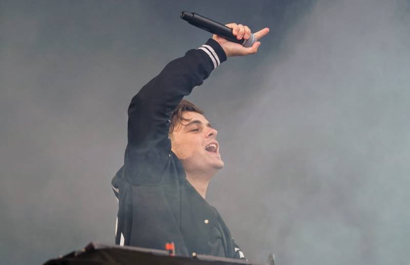Den nederlandske DJ-en Martin Garrix får opp temperaturen på Forus. Foto: Roy Storvik