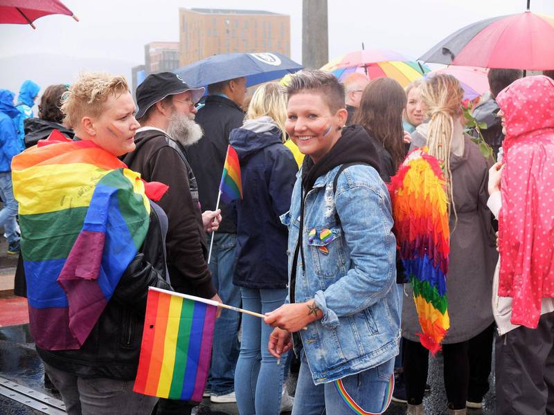 17. AUGUST: Tidenes første Pride-parade gjennomføres med enorm oppslutning gjennom Drammens gater. Foto: Katrine Strøm