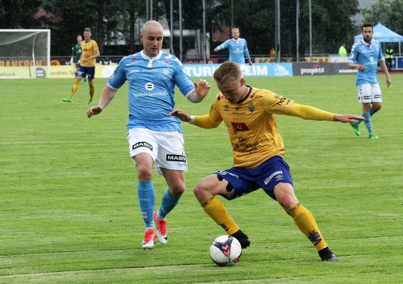 Sandnes Ulf leverte en slett førsteomgang mot Jerv. Laget fra Grimstad ledet 2-0 etter de første 45 minuttene. 