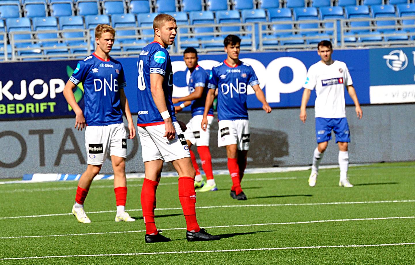 Mathias Emilsen, Fredrik Holmé, Jacob Emile Dicko Eng og Magnus Bech Riisnæs i aksjon for Vålerenga 2 (VIF 2) mot Senja i 2. divisjon på Intility Arena.
