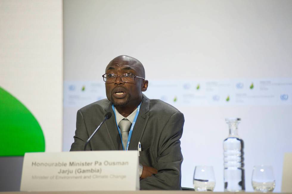 Miljøvernminister i Gambia, Pa Ousman Jarju, krever at erstatning for klimaskade må inkluderes i en ny klimaavtale. 