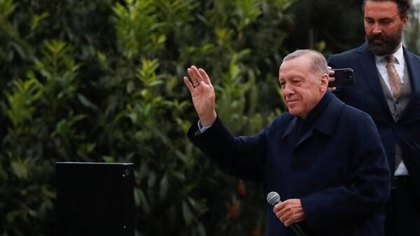 Erklærer valgseier: – Den eneste vinneren er Tyrkia