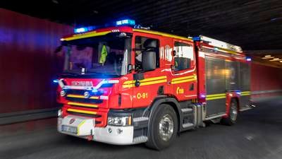 Brann i seksmannsbolig i Rygge – ber naboer evakuere seg selv