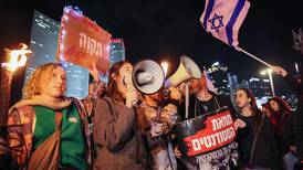 Tusenvis ut mot ny reform i Israel: – Antidemokratiske steg