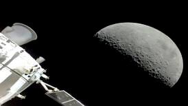Nasas romkapsel på vei hjem etter tur rundt månen