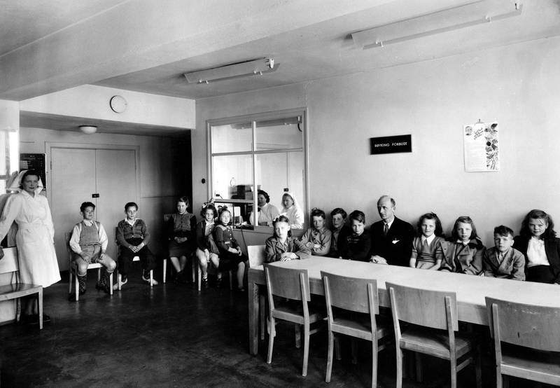 På skoletannlegens venteværelse i 1950, Wessels gate 8.