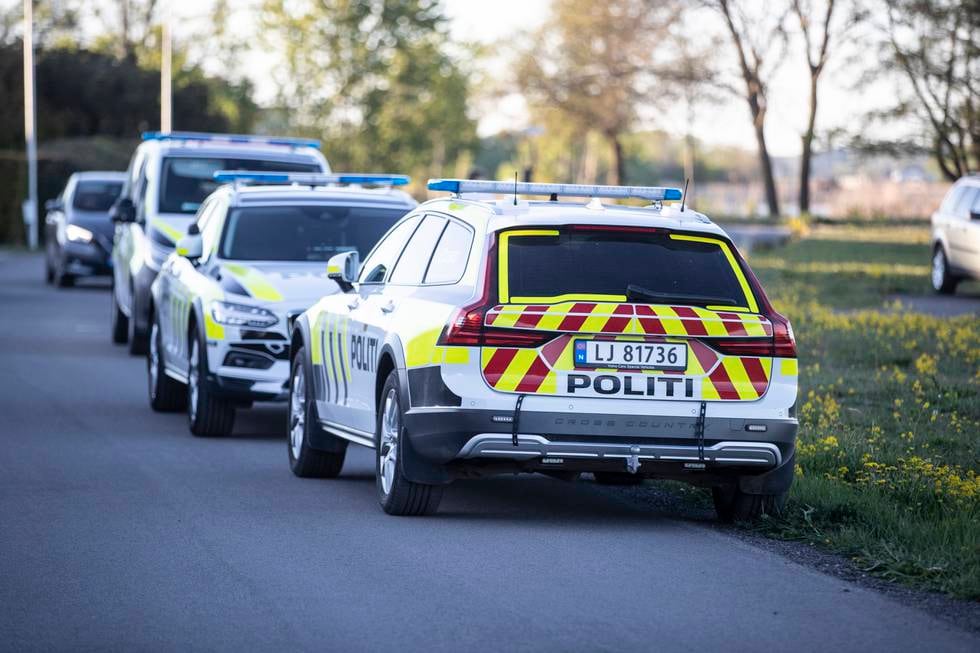 Politiet har pågrepet en mann som skal ha knivtruet en ansatt i en butikk i Vestby i Viken.
